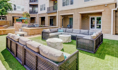 outside lounge area with seating